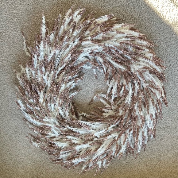 Other - White Faux Pampas Grass Wreath (NWOT)